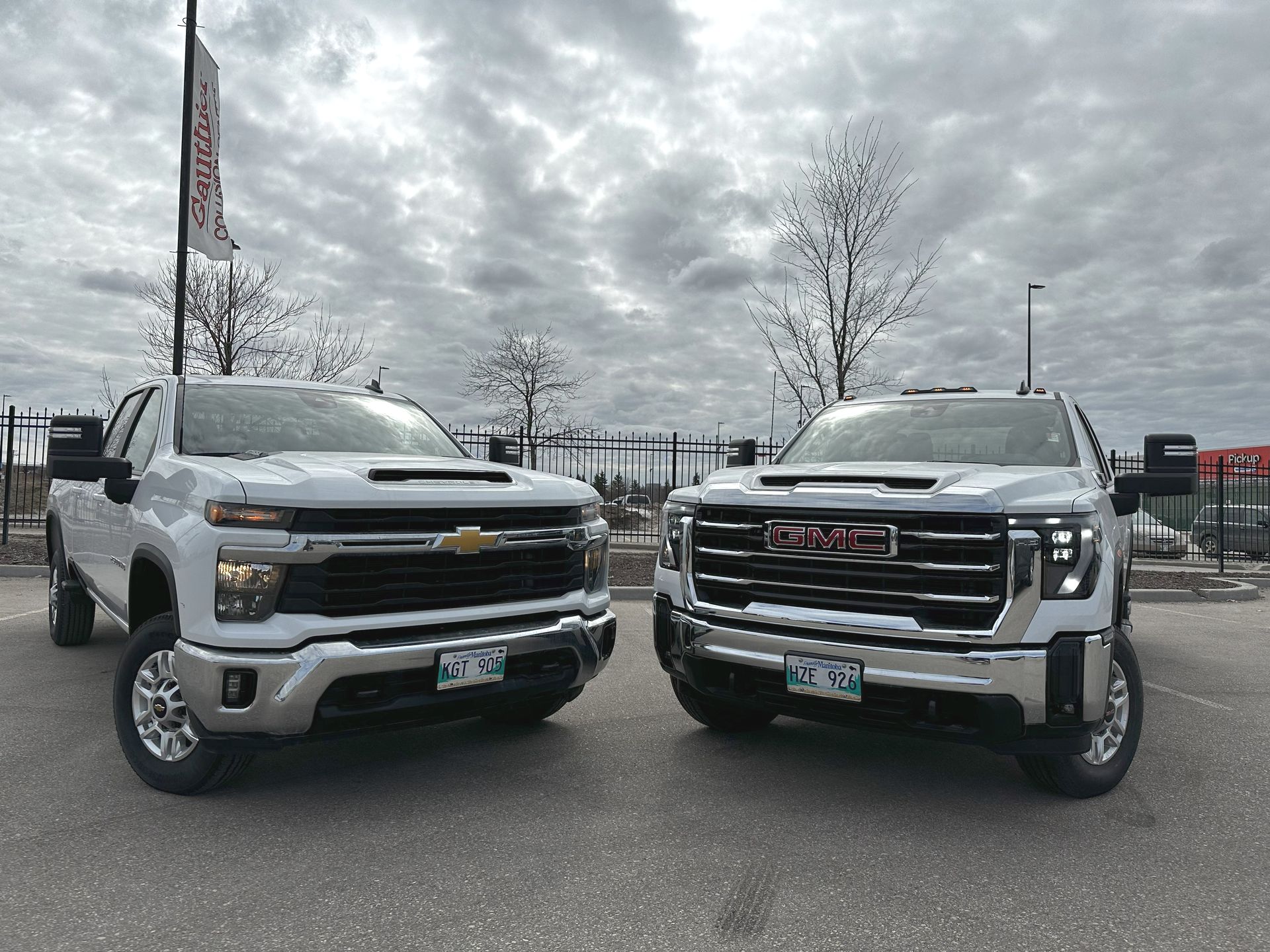 GMC Sierra 2500 and Chevrolet Silverado 2500