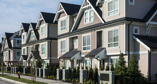 a row of houses in a residential neighborhood