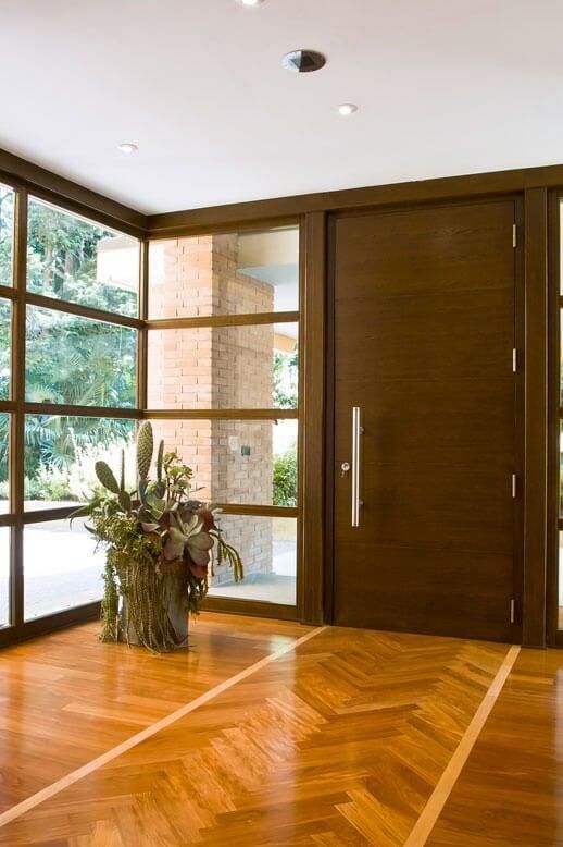 MADERERÍA Y MATERIALES RARÁMURI - PUERTAS DE MADERA