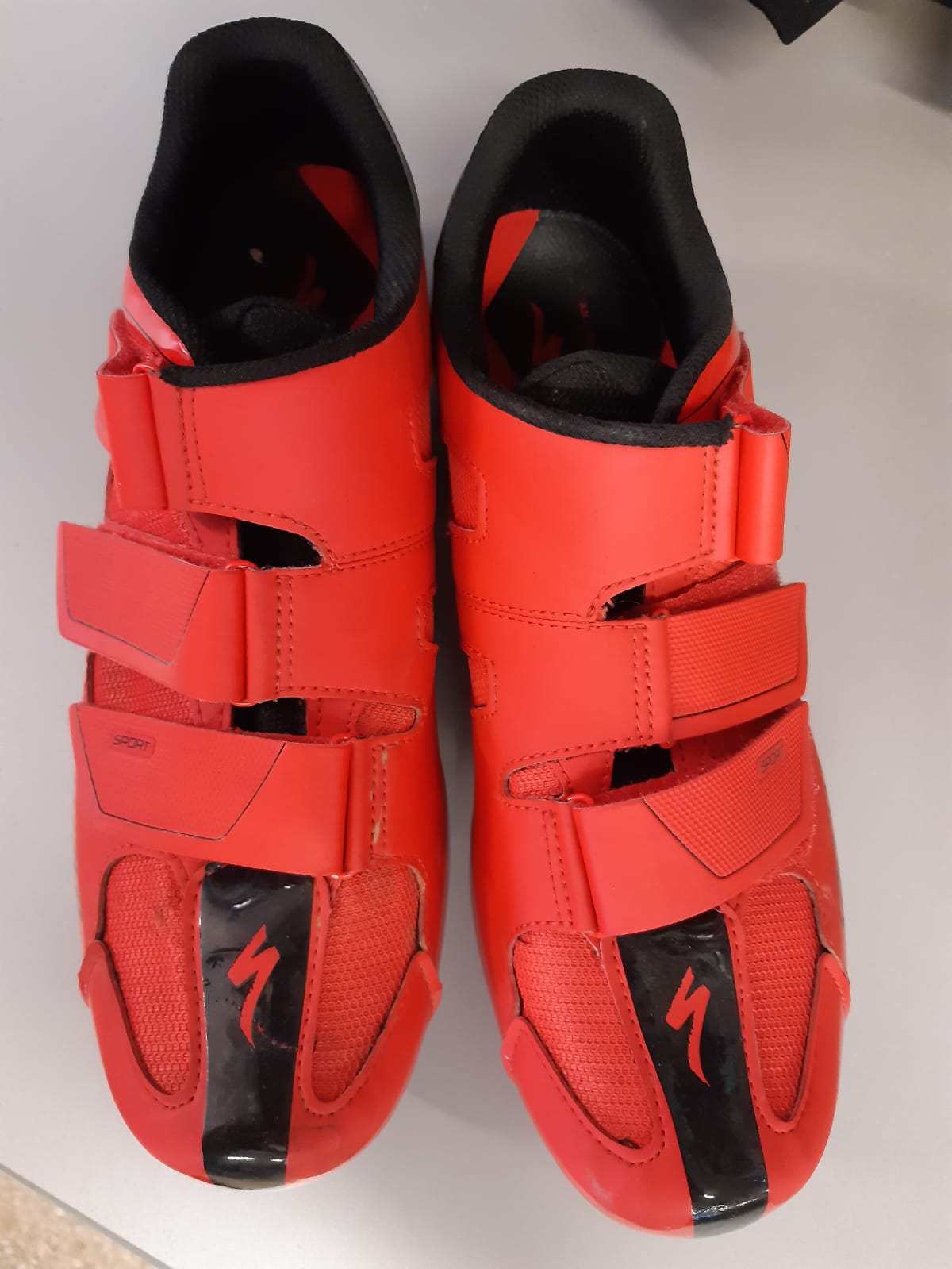 SCARPE SPECIALIZED SPORT RD MISURA 44 CON ATTACCHI KEO NERI CHIUSURA A STRAPPO PREZZO 40.00€