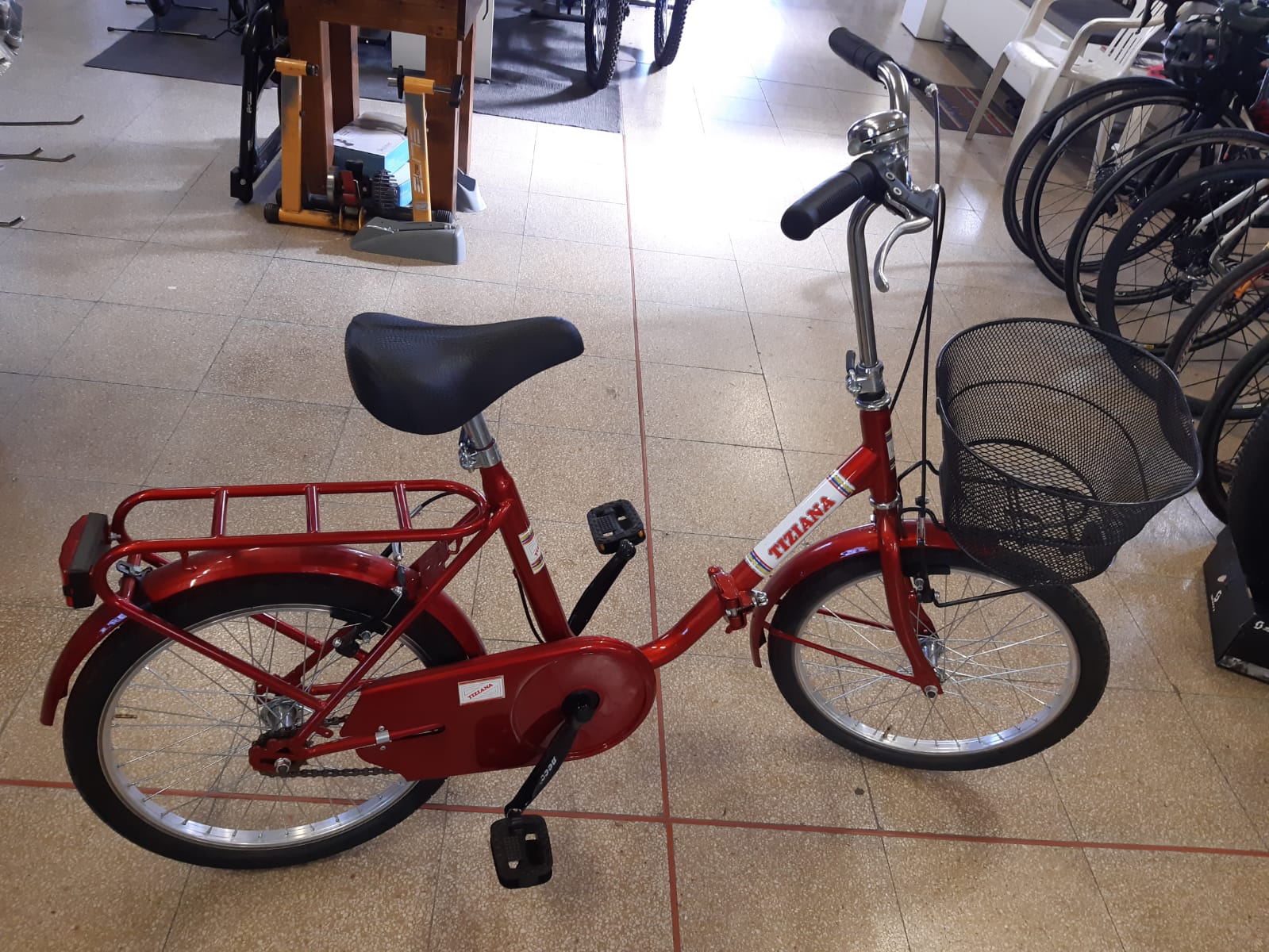 BICI GRAZIELLA MODELLA TIZZIANA CON LUMI ANT POST CESTINO SINGOLA VELOCITÁ USATA PREZZO 140,00 €