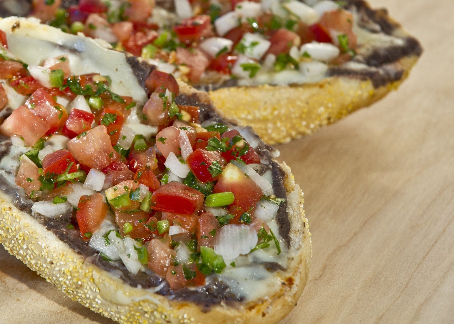 Molletes Salados