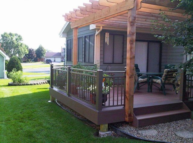 Residential Deck With Aluminum Fence