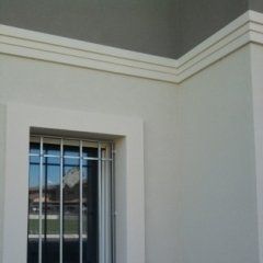 dettaglio tinteggiatura in toni di grigio