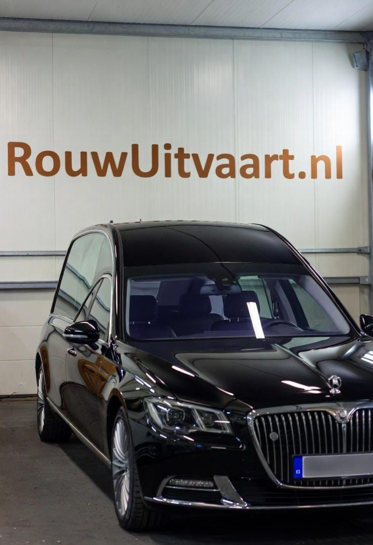 Rouwauto huren