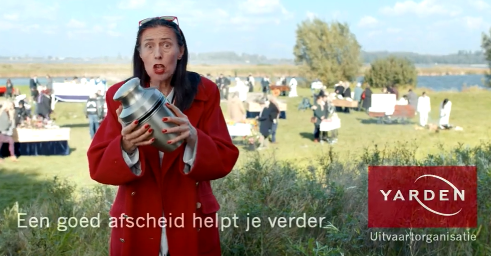 Yarden reclame 2015 Mam begraven of Mam cremeren