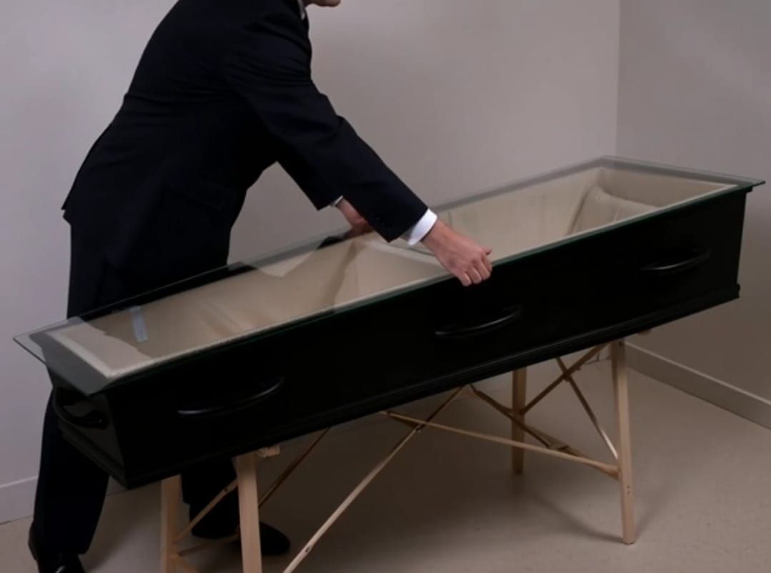 Plexiglas opbaarplaat en bloementafel