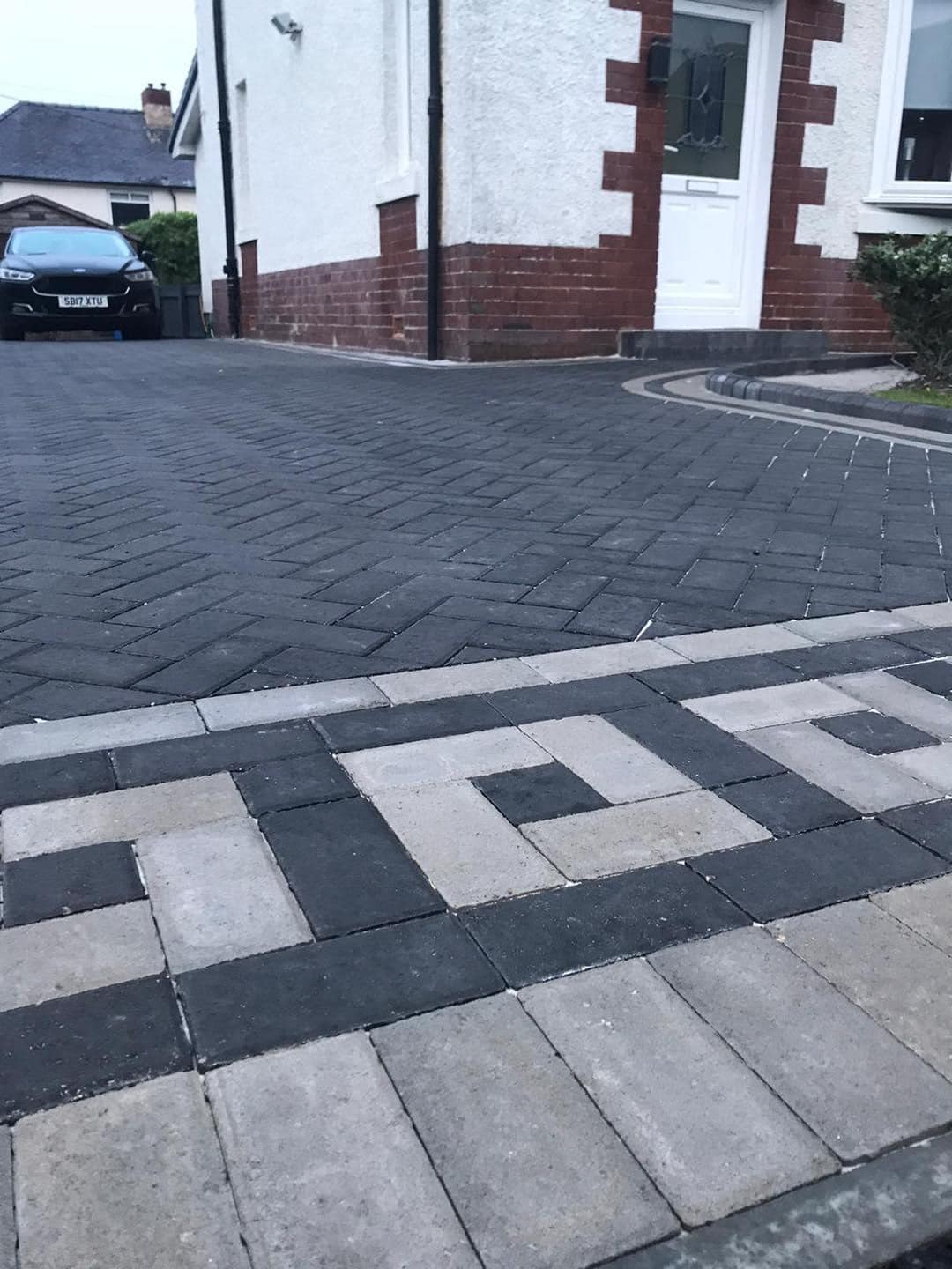 Driveway installers East Kilbride Advanced Driveways Ltd