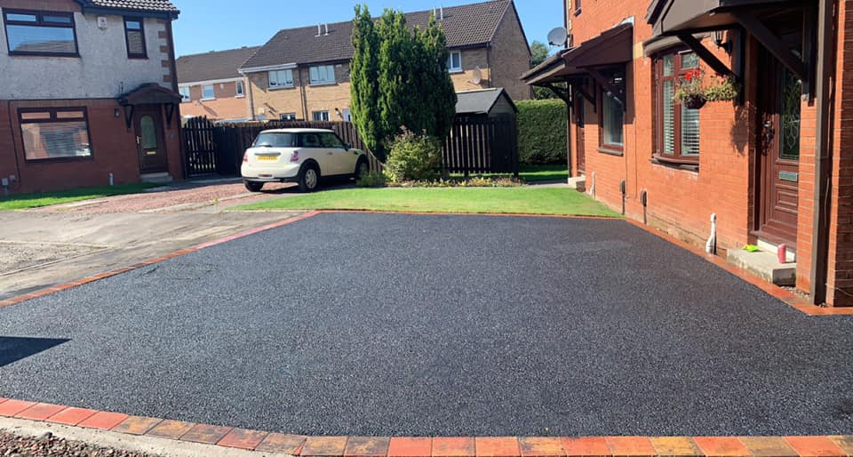 Quality tarmac driveway with monblock edging