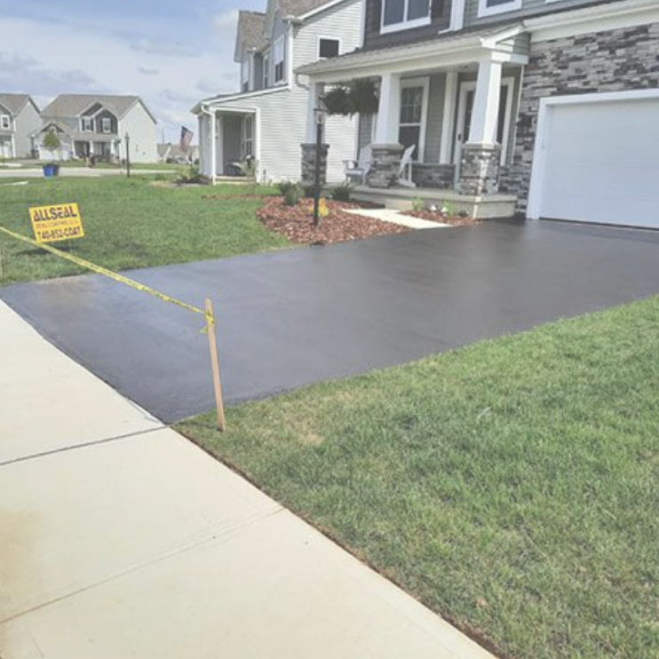 image of sealcoated driveway
