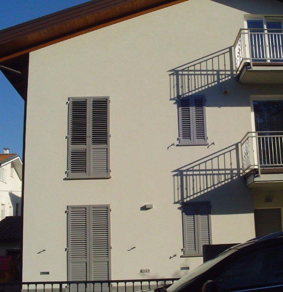 Persiane e scala d'emergenza
