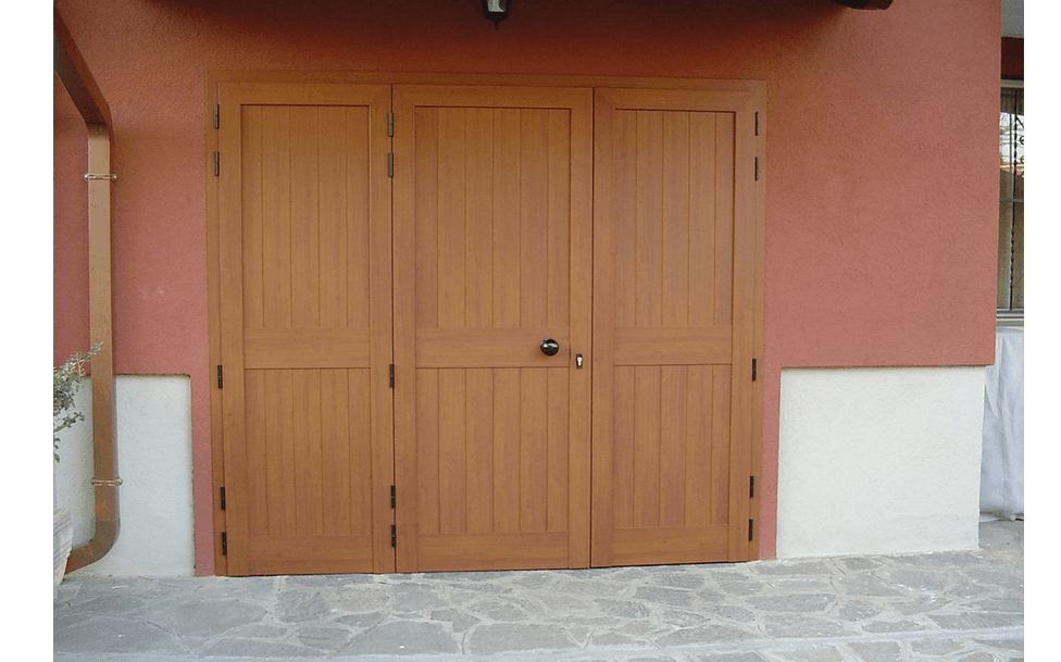 Portone triplo in legno