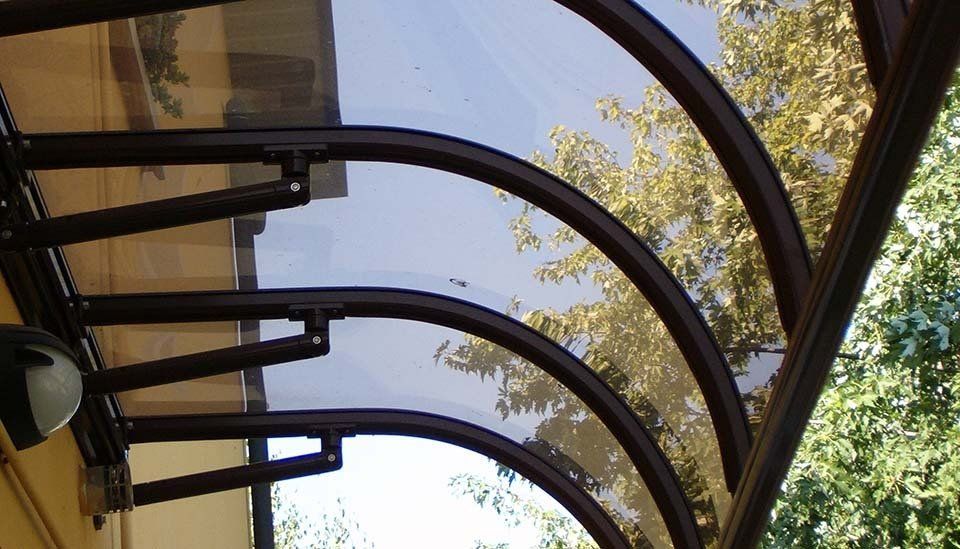 Pensilina trasparente