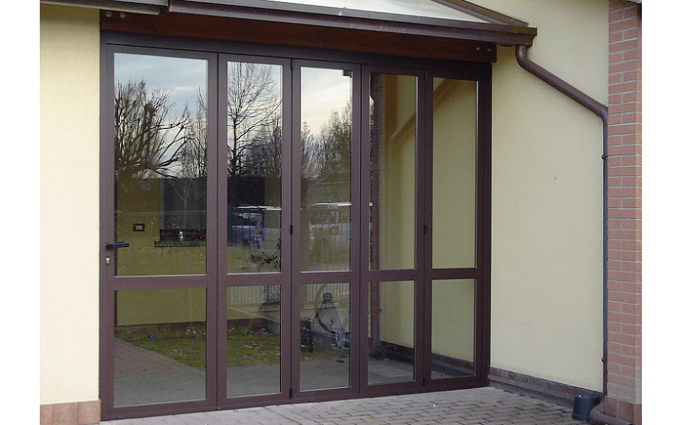 Veranda in metallo scuro