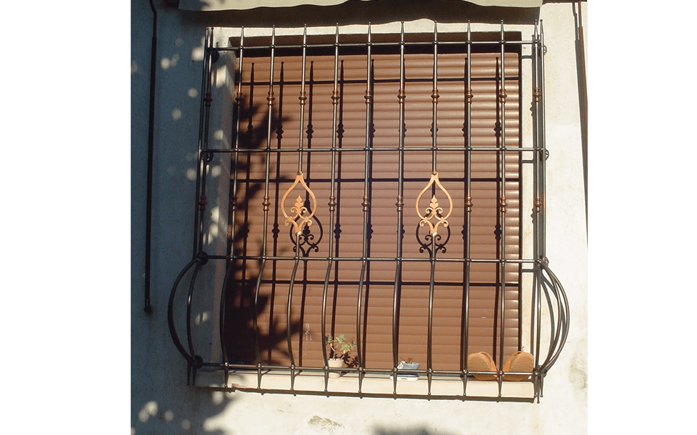 Finestra con inferriata 6