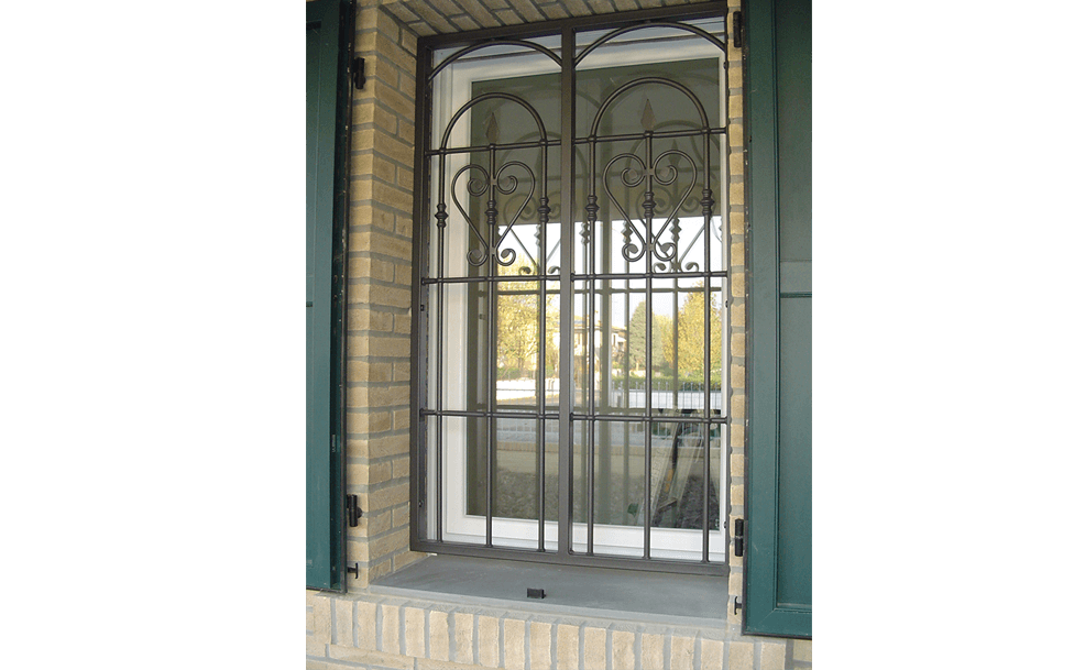 Inferriate finestre in ferro battuto