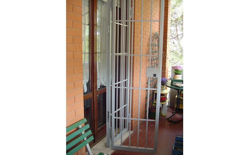 Cancello di sicurezza aperto