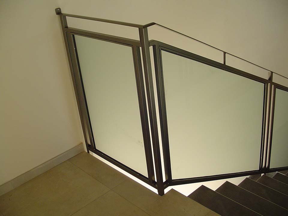 Parapetti con vetro per interni