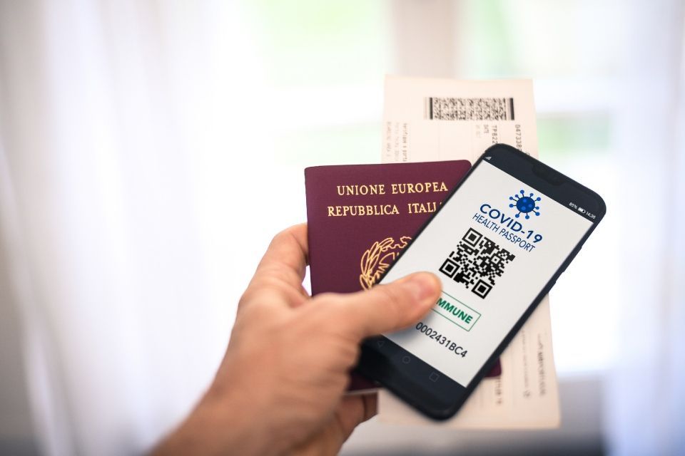 Passaporto e green pass