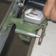 riparazione infissi con strumenti speciali