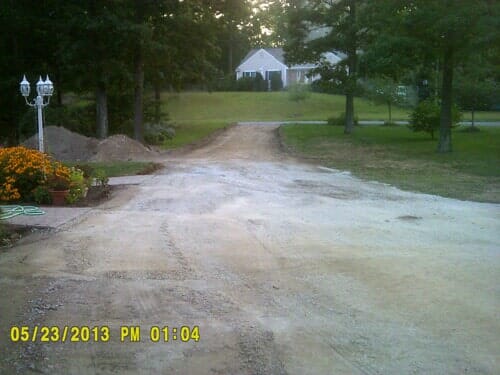 Dirt pathway in North Attleboro, MA