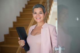 A headshot of a female realtor.