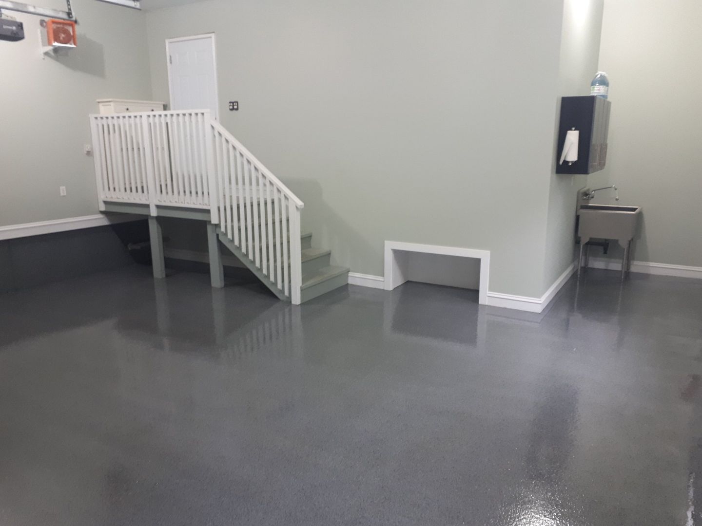 Garage epoxy floor in Fredericton, NB