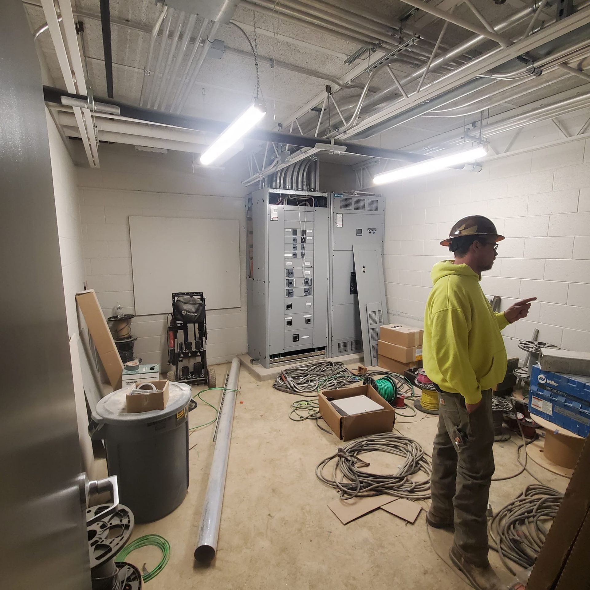 Residential Electrician - Urbana, IL - Aladdin Electric