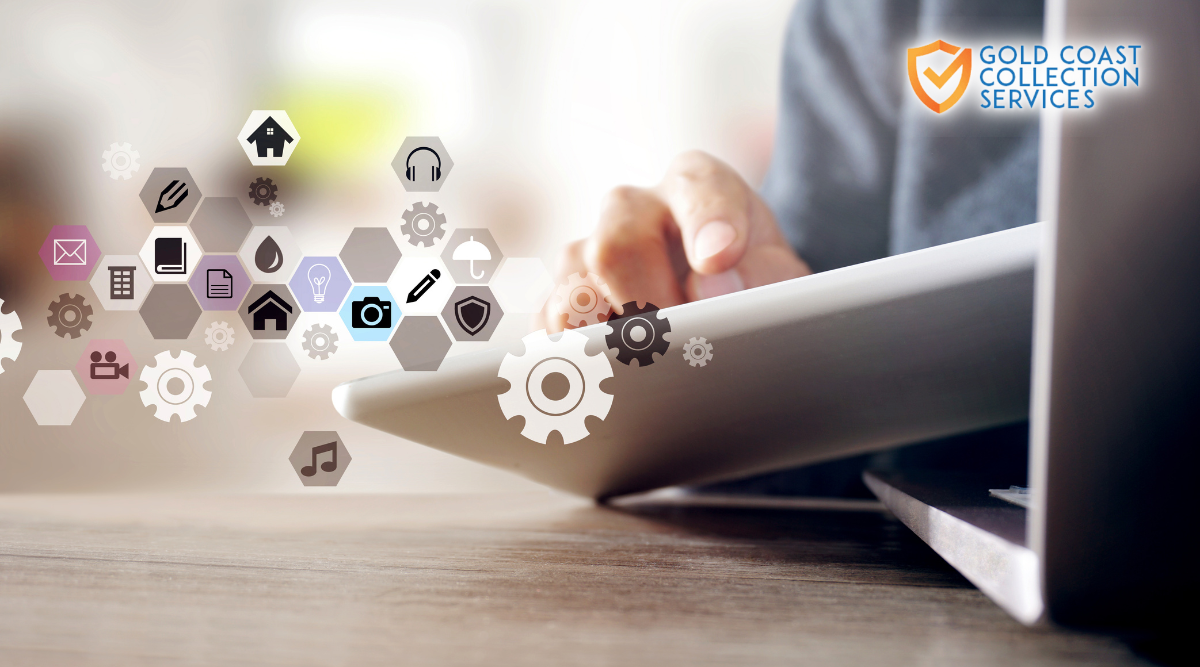 credit collector negotiating with the client about the collection