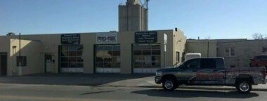 Pro-Tek Dent & Windshield Repair — Dent Repair in Garden City, KS Pro-Tek Dent & Windshield Repair — Dent Repair in Garden City, KS