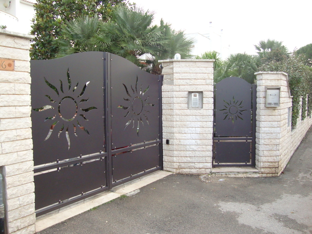 Cancello pantografato