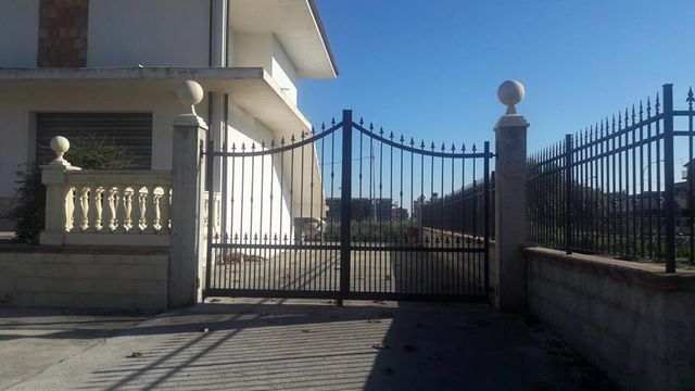 Cancello pantografato