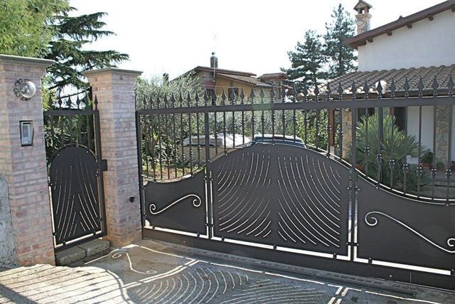 Cancello pantografato