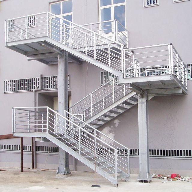 Scale e ringhiere nuove