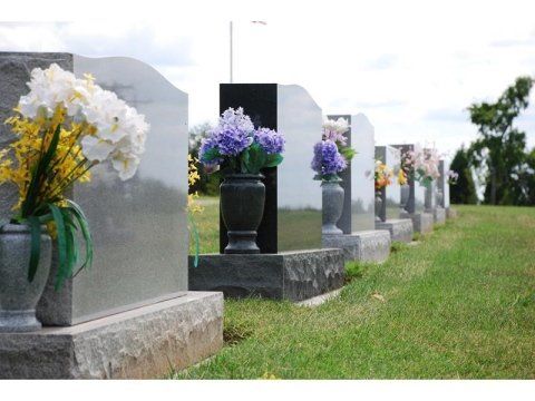 assistenza pratiche funerarie