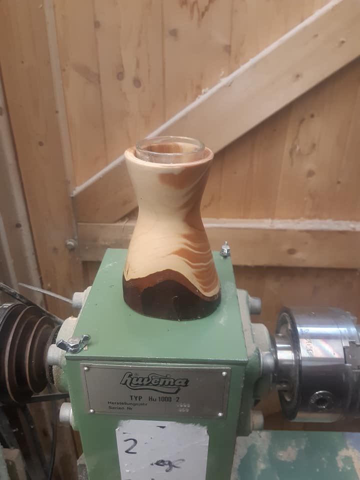 Gedraaide houten vaas