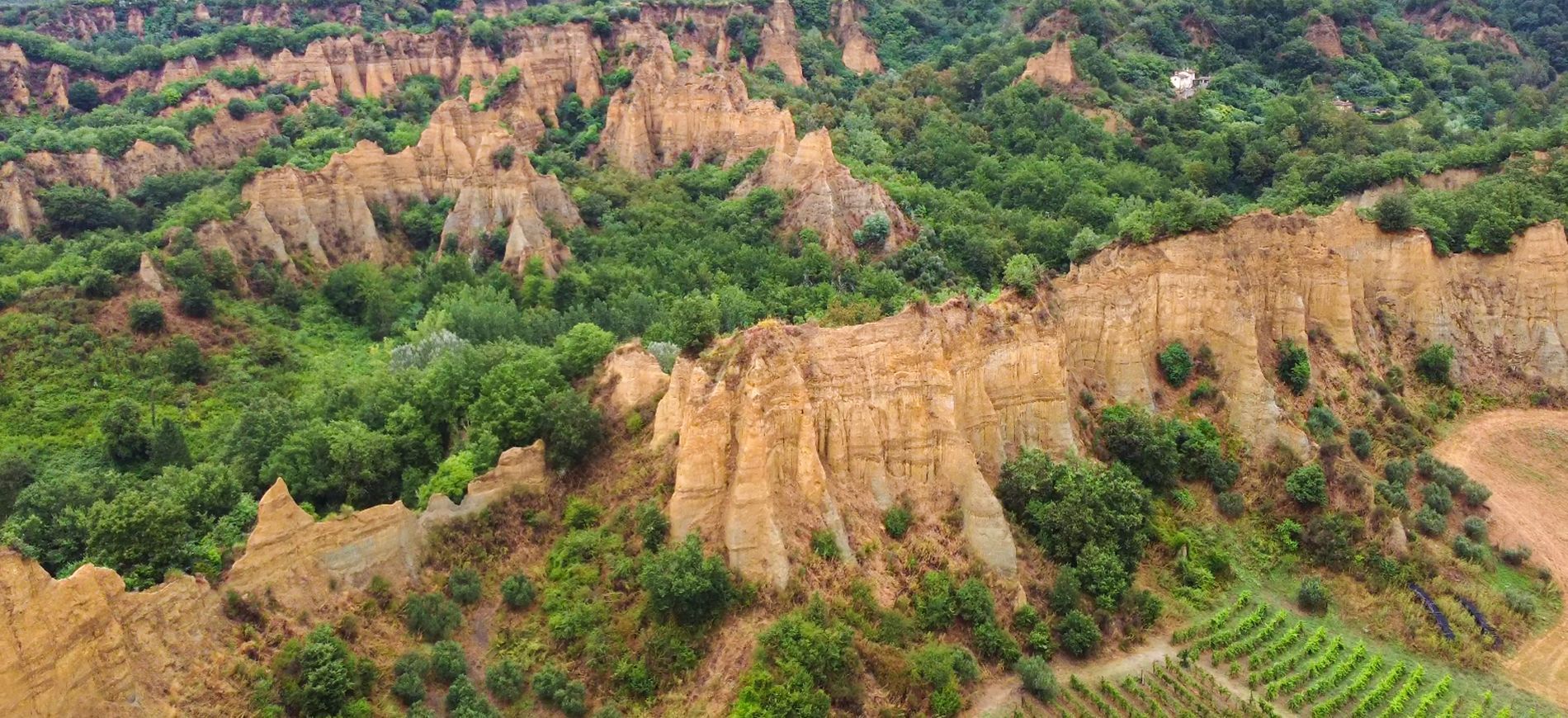 Dove vedere le Balze del Valdarno in Toscana