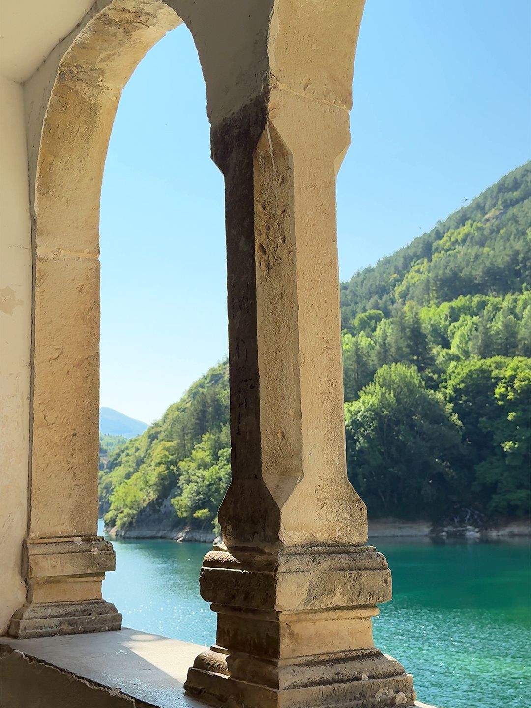 Bifora del Lago di San Domenico Abruzzo