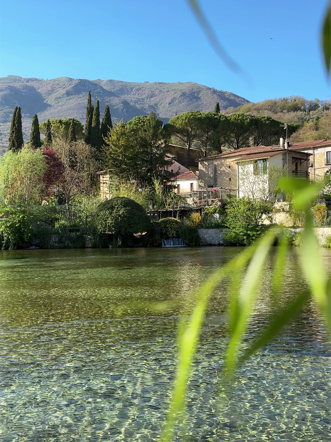 Com'è fatto il laghetto di Canetra