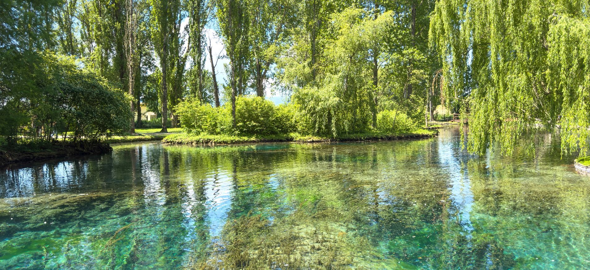 In Umbria nel verde: le Fonti del Clitunno