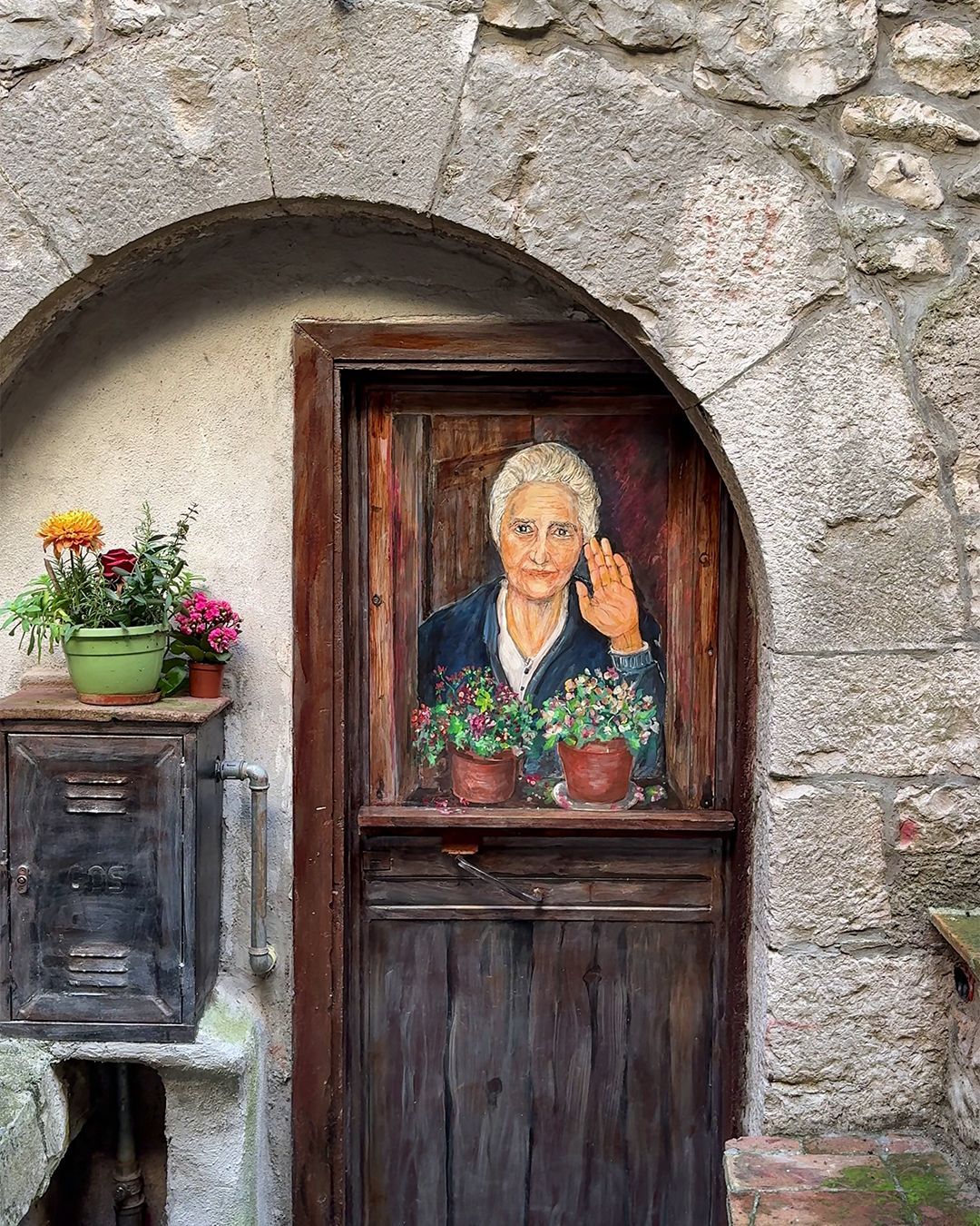 Cosa vedere a Fumone_ le porte dipinte