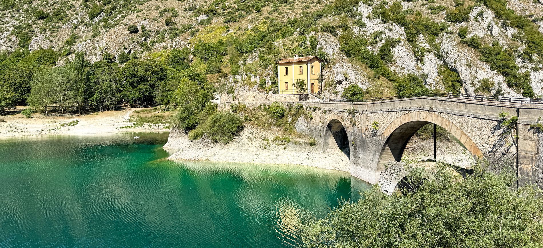 Lago di San Domenico e Grotta nell'Eremo, Abruzzo