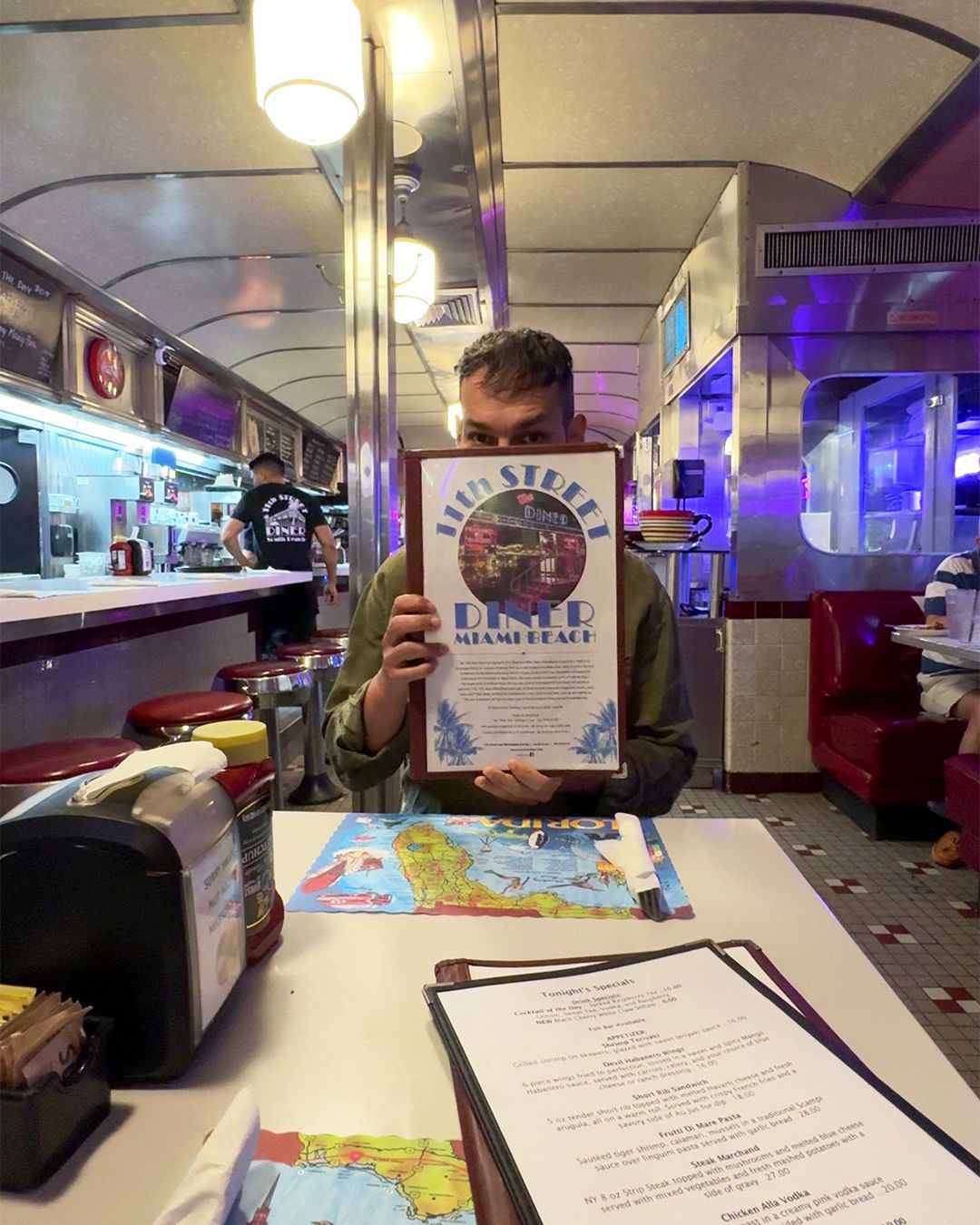 Mangiare in un diner a Miami Beach