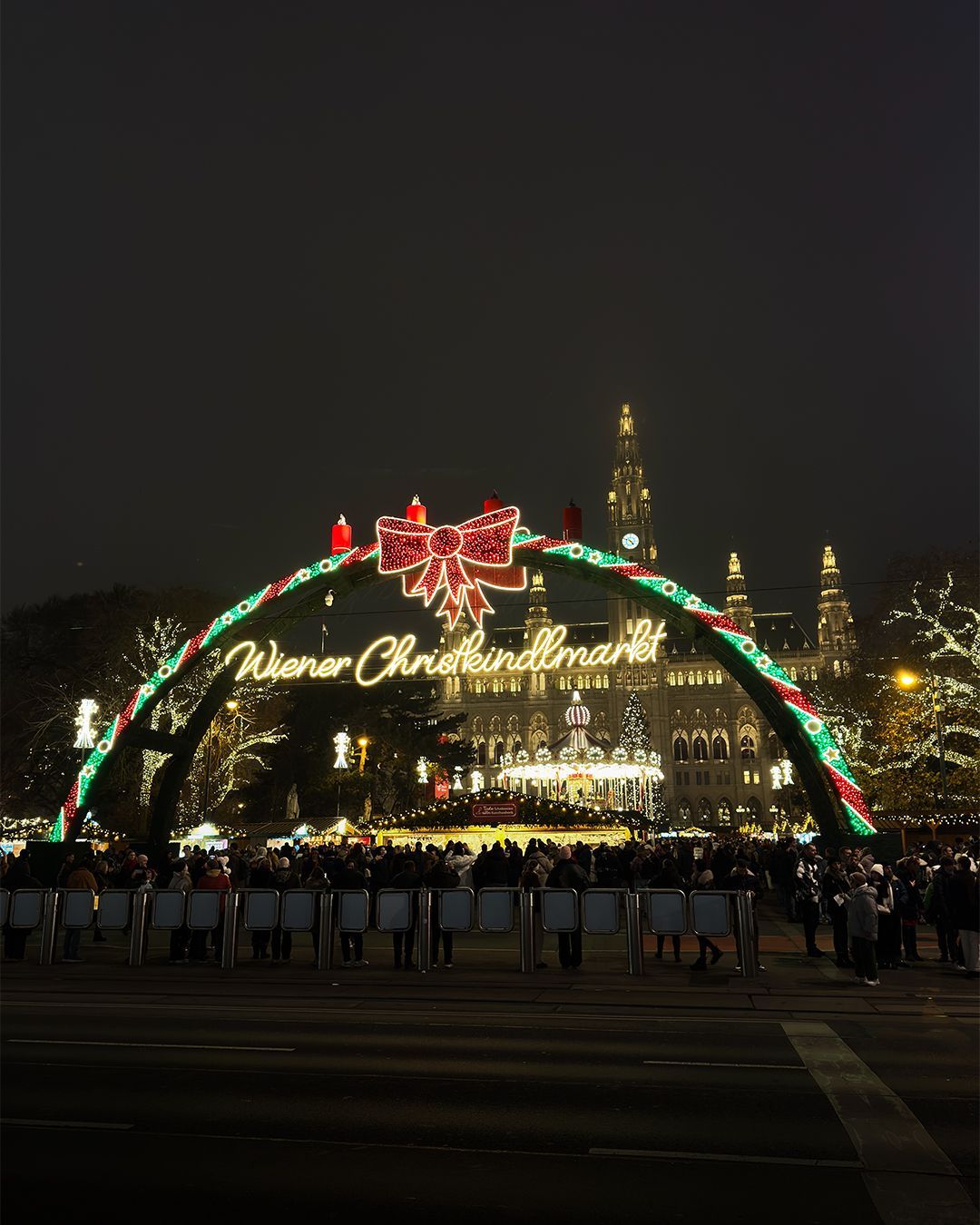 Itinerario a Vienna: Mercatino di Natale Rathausplatz