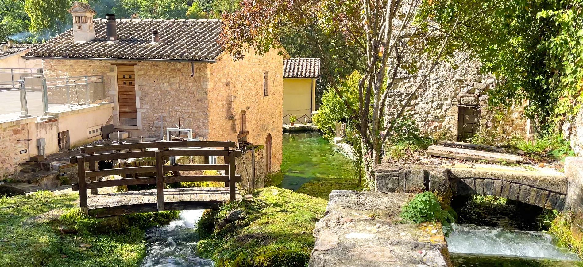 Rasiglia, visita al Borgo delle Sorgenti in Umbria