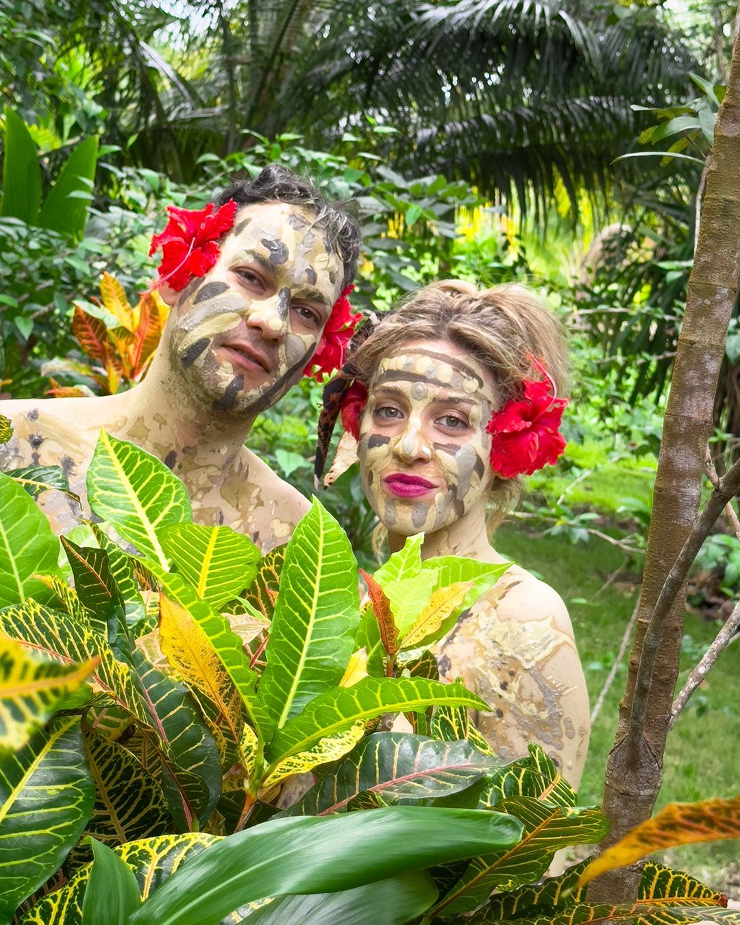 Spa Belize_massaggio con fanghi colorati e body painting
