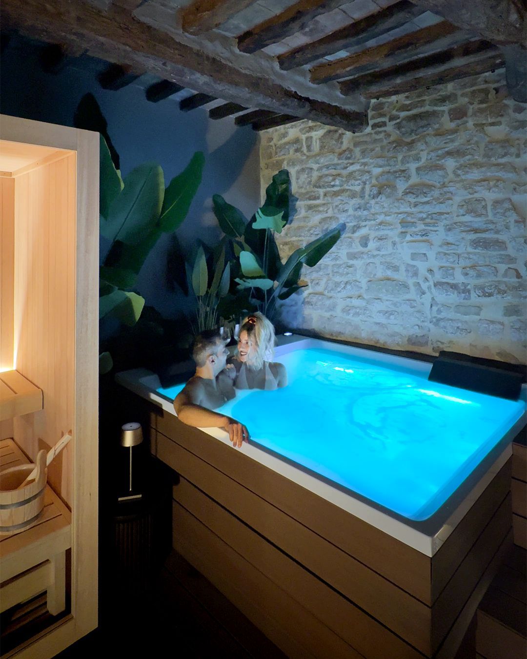 Suite con vasca idromassaggio e sauna privata per San Valentino