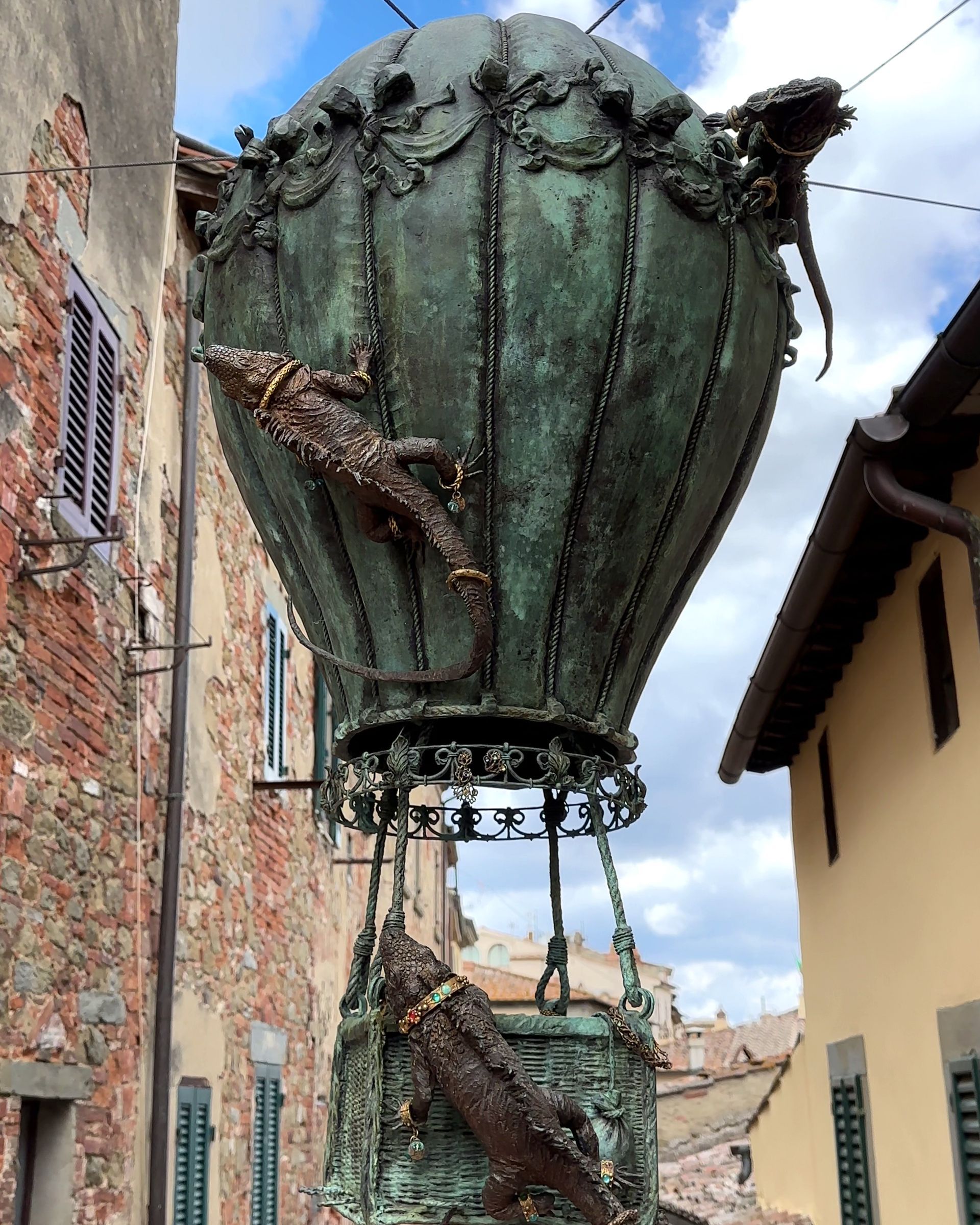 Visitare il palazzo dei topi d'argento in Toscana