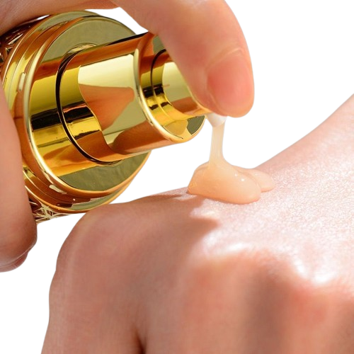applying honeybee apitherapy on a hand