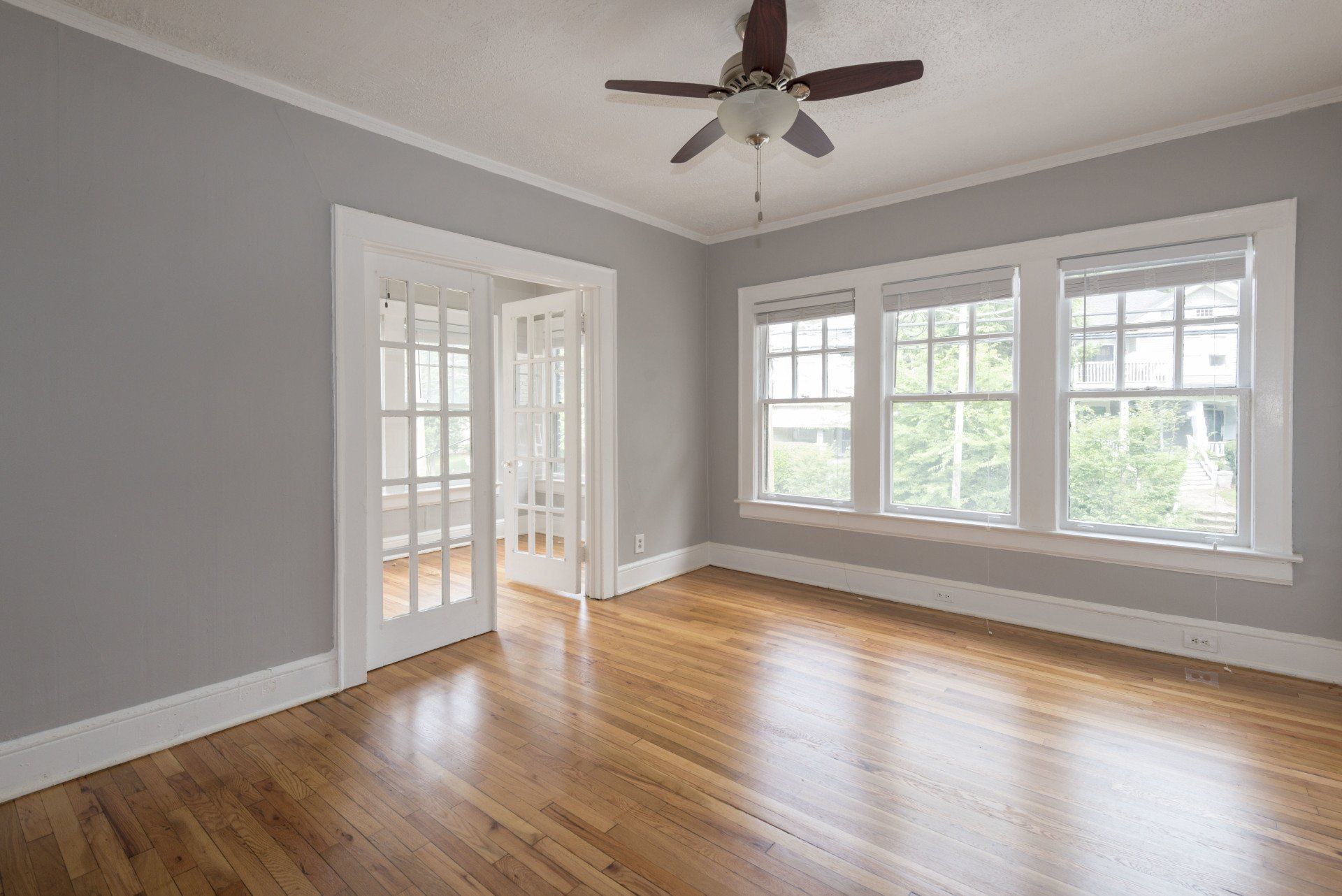 WALT & EARLE APARTMENTS